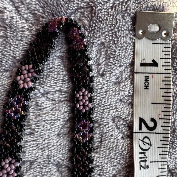 HAND CRAFTED BEADED necklace - Picture 5 of 5